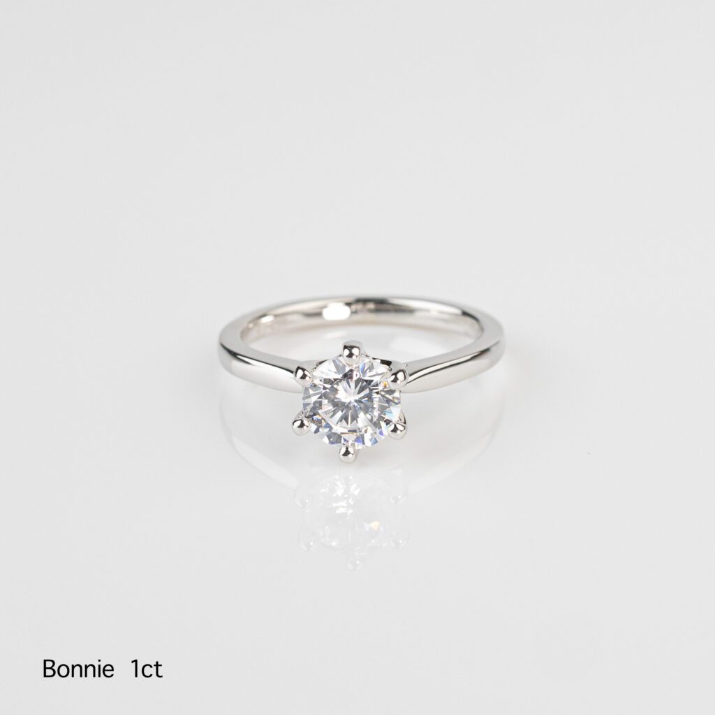 Bonnie – Förlovningsring i 18k Gulguld med diamant