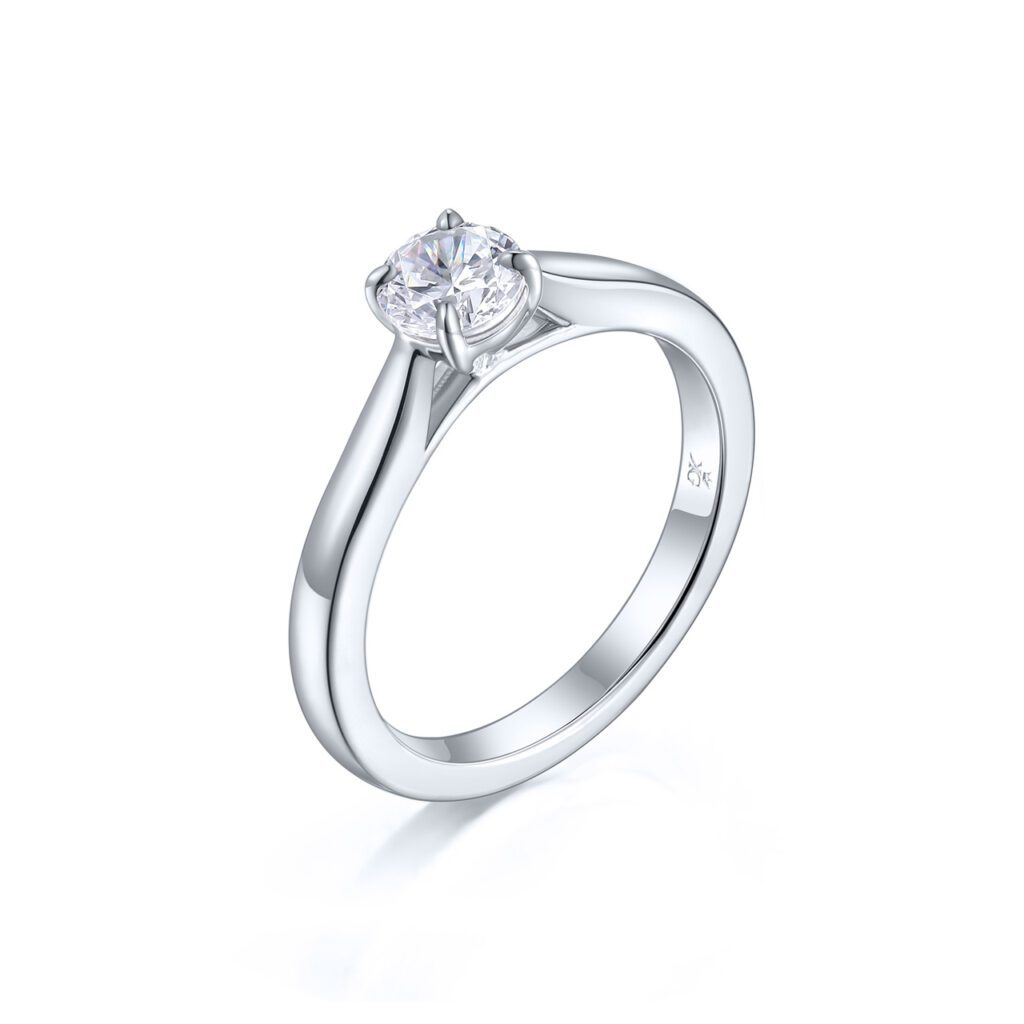 Junia – Förlovningsring i 950 Platina med diamant