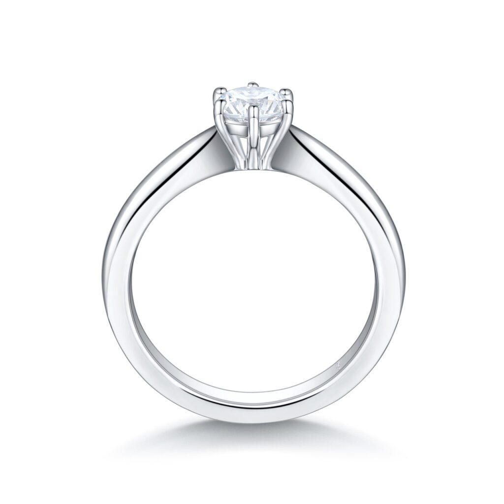 Lucy – Förlovningsring i 18k Vitguld med diamant