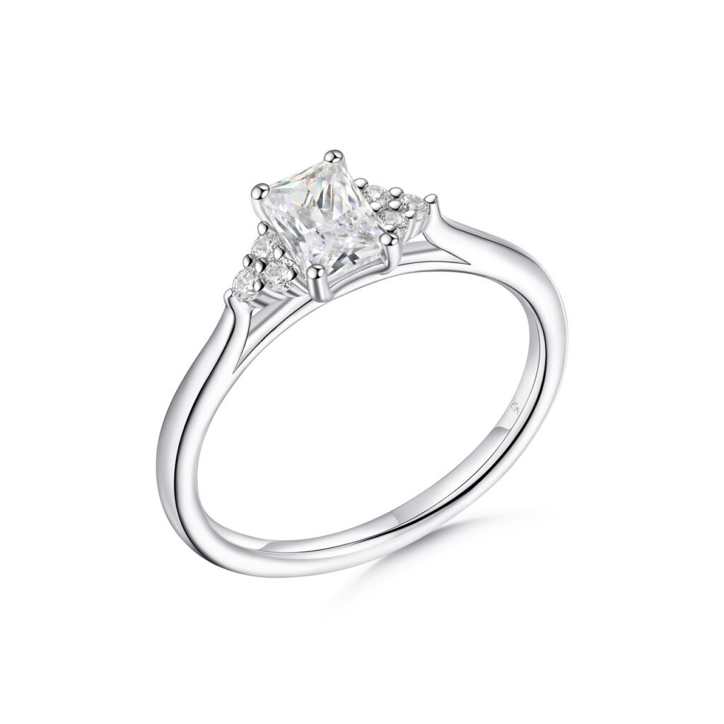 Lyana – Förlovningsring i 950 Platina med diamant