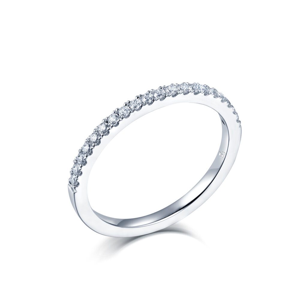 Alicia 0.21 carat – Elegant Halvallians i 18k Vitguld med diamanter