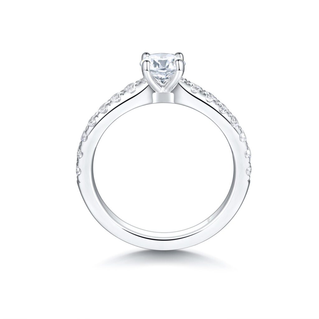 Cindy – Sidostensring med diamanter i 950 Platina