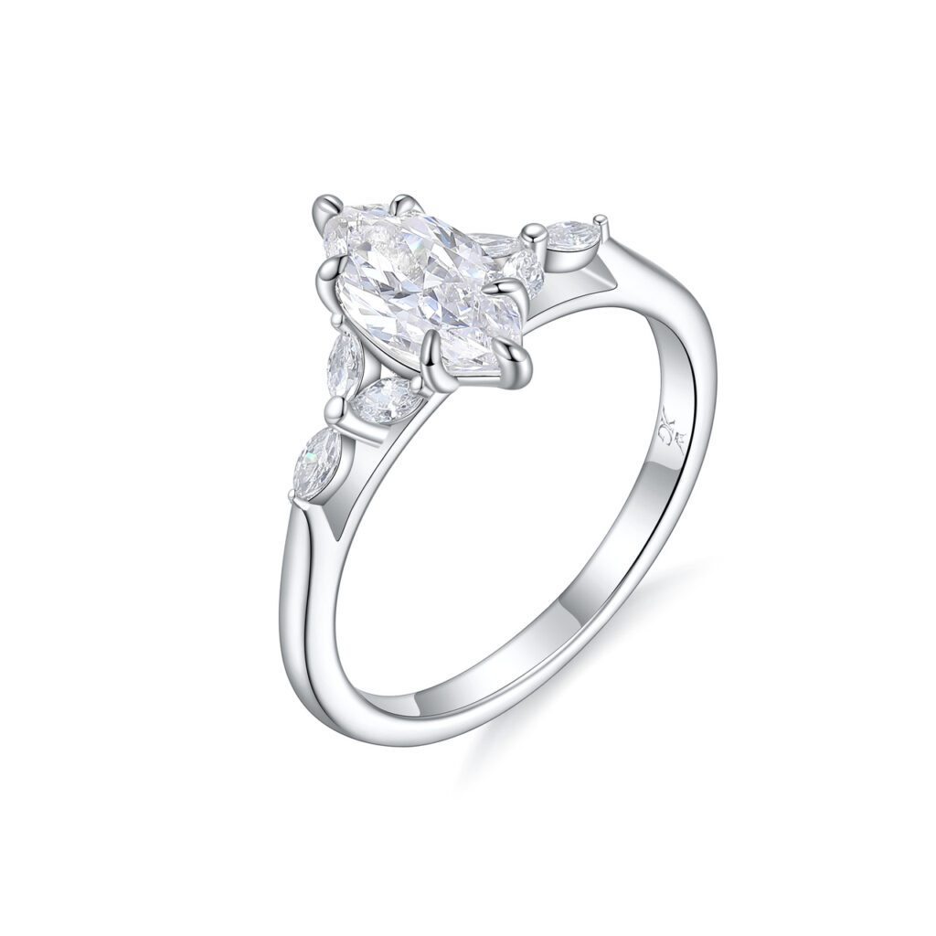 Hailey – Flerstensring med diamanter i 18k Vitguld