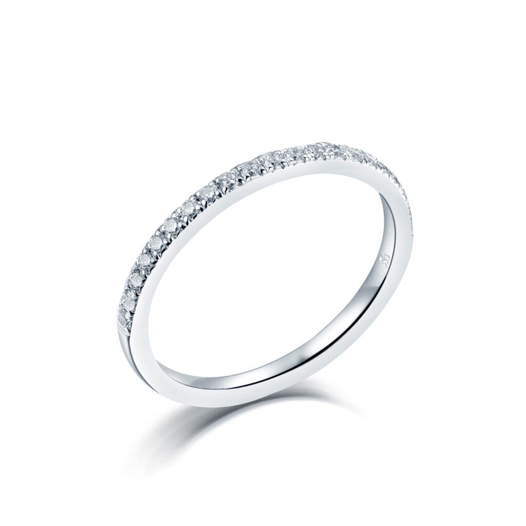 Isla 0.21 carat – Elegant Halvallians i 18k Vitguld med diamanter