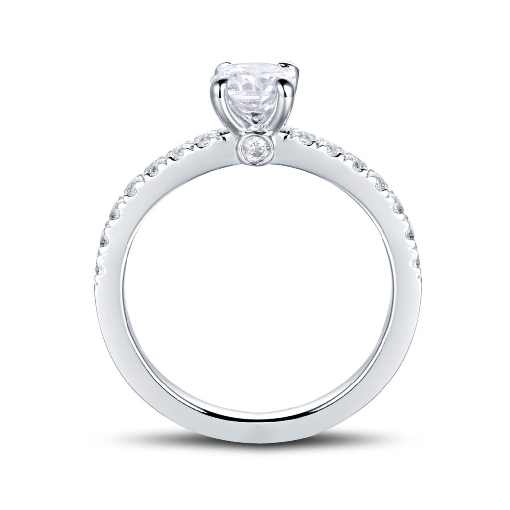 Lisa – Sidostensring med diamanter i 950 Platina