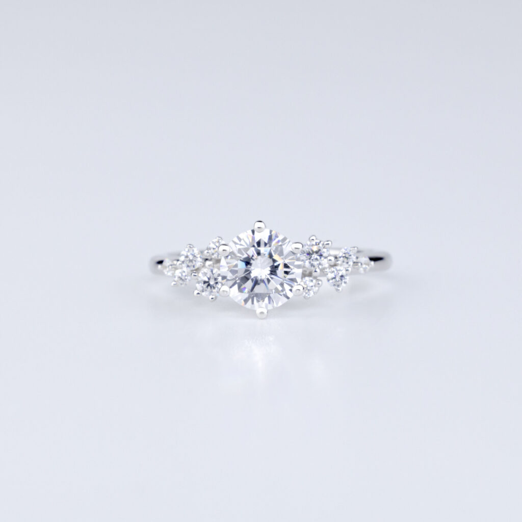 Michelle – Flerstensring med diamanter i 18k Gulguld