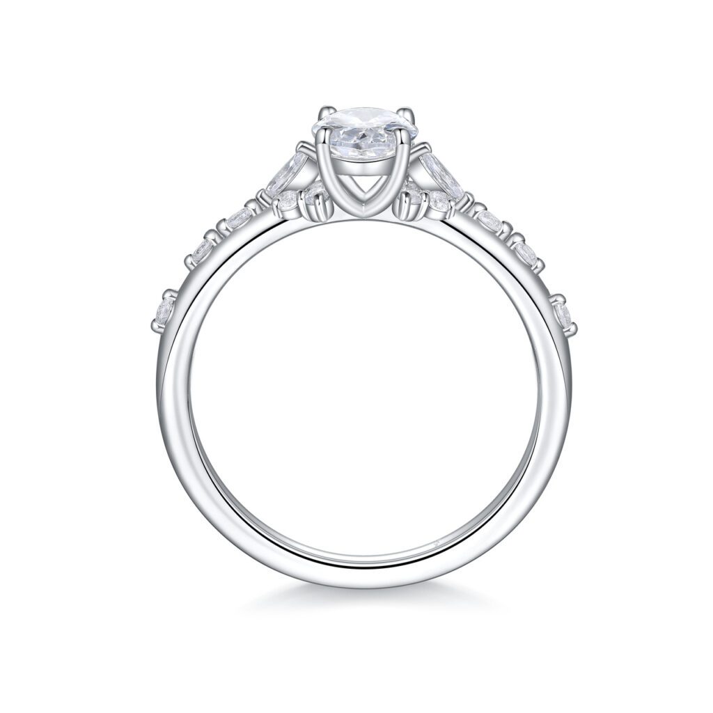 Myla – Flerstensring med diamanter i 950 Platina