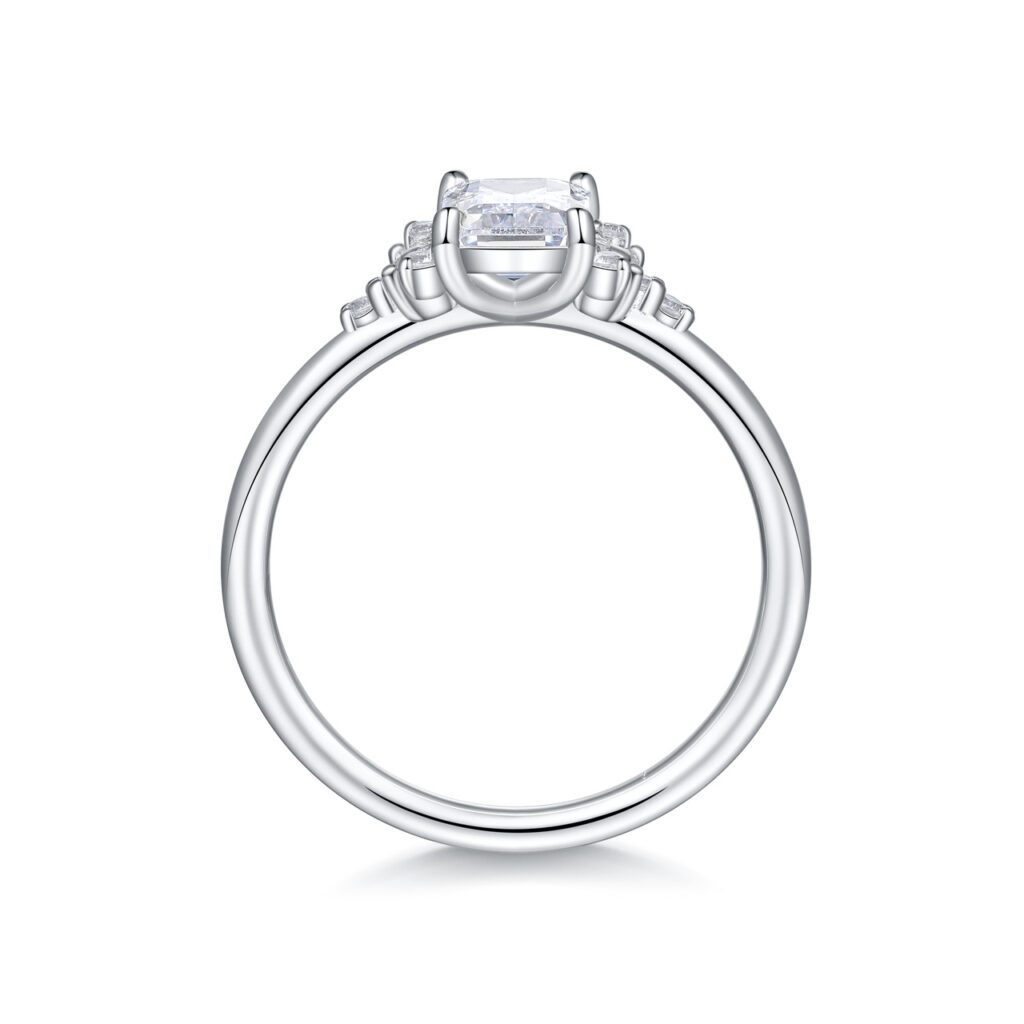 Oriana – Flerstensring med diamanter i 18k Vitguld