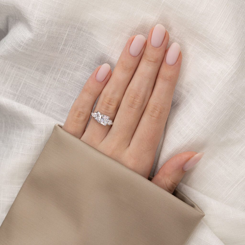 Tracee – Unik Toi et Moi ring med diamanter i 950 Platina