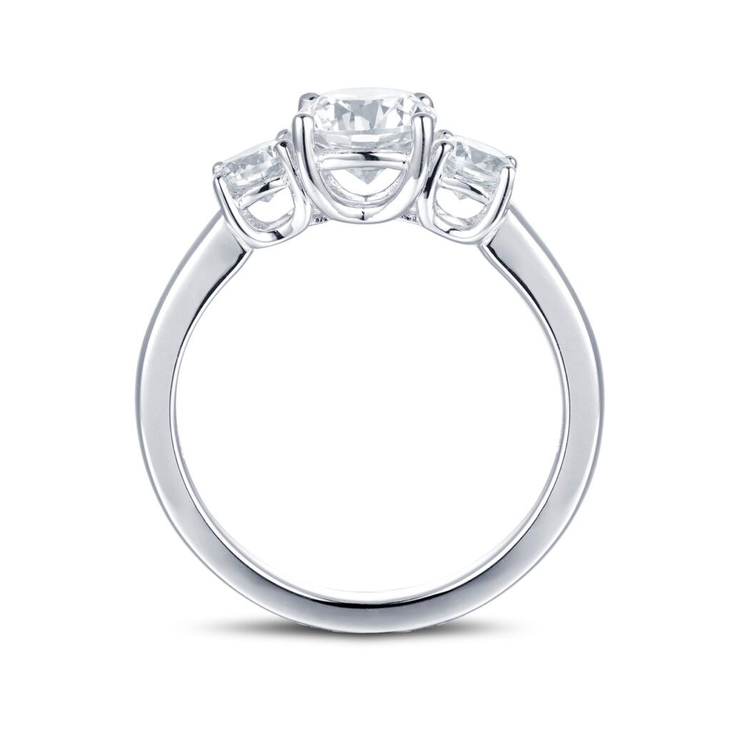 Aline – Elegant Trestensring i 18k Vitguld