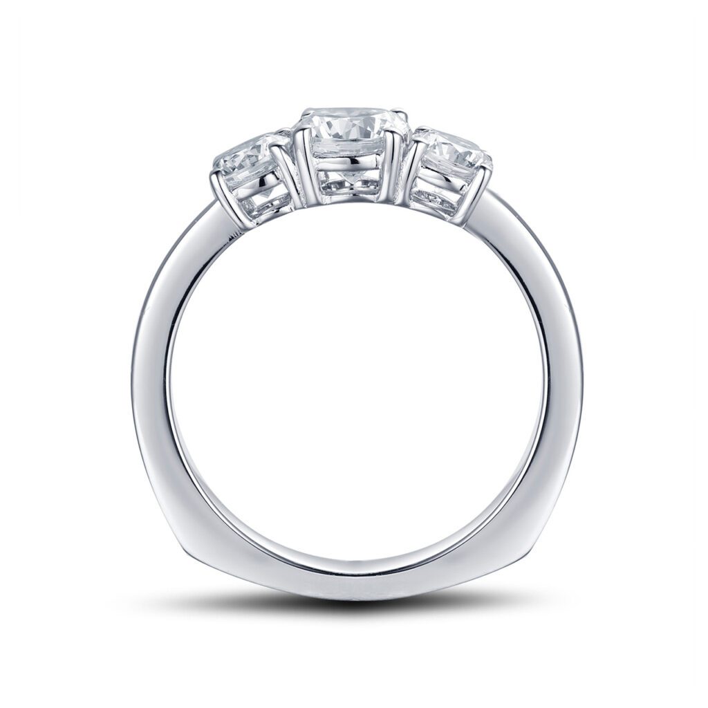 Aurelia – Trestensring i 18k Vitguld