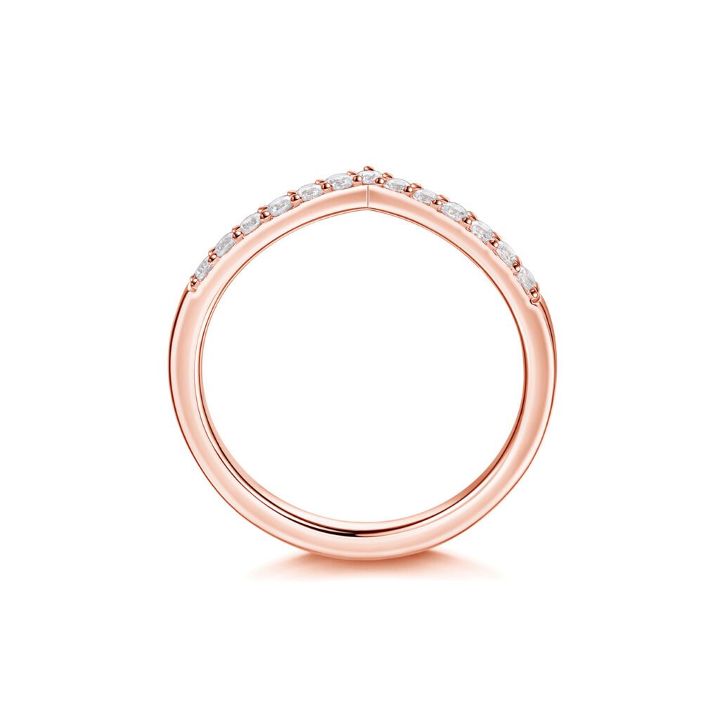 Becky – V-formad Alliansring i 18k Roséguld