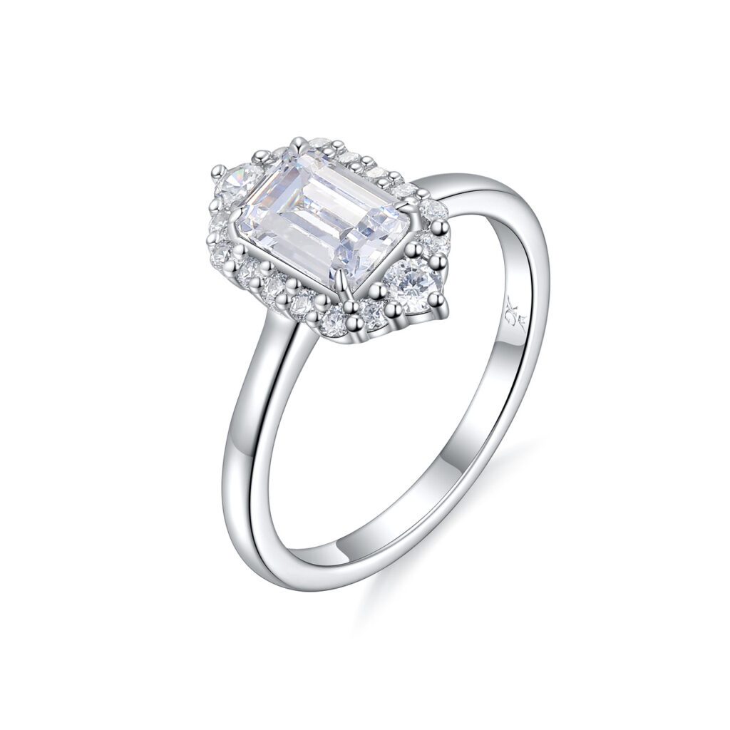 Dina – Haloring i 18k Vitguld med diamant