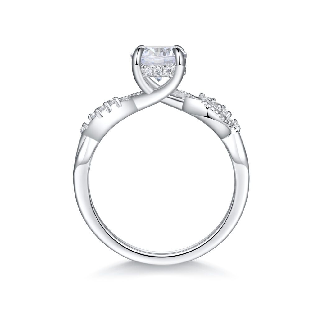 Elowen – Sidostensring med diamanter i 950 Platina