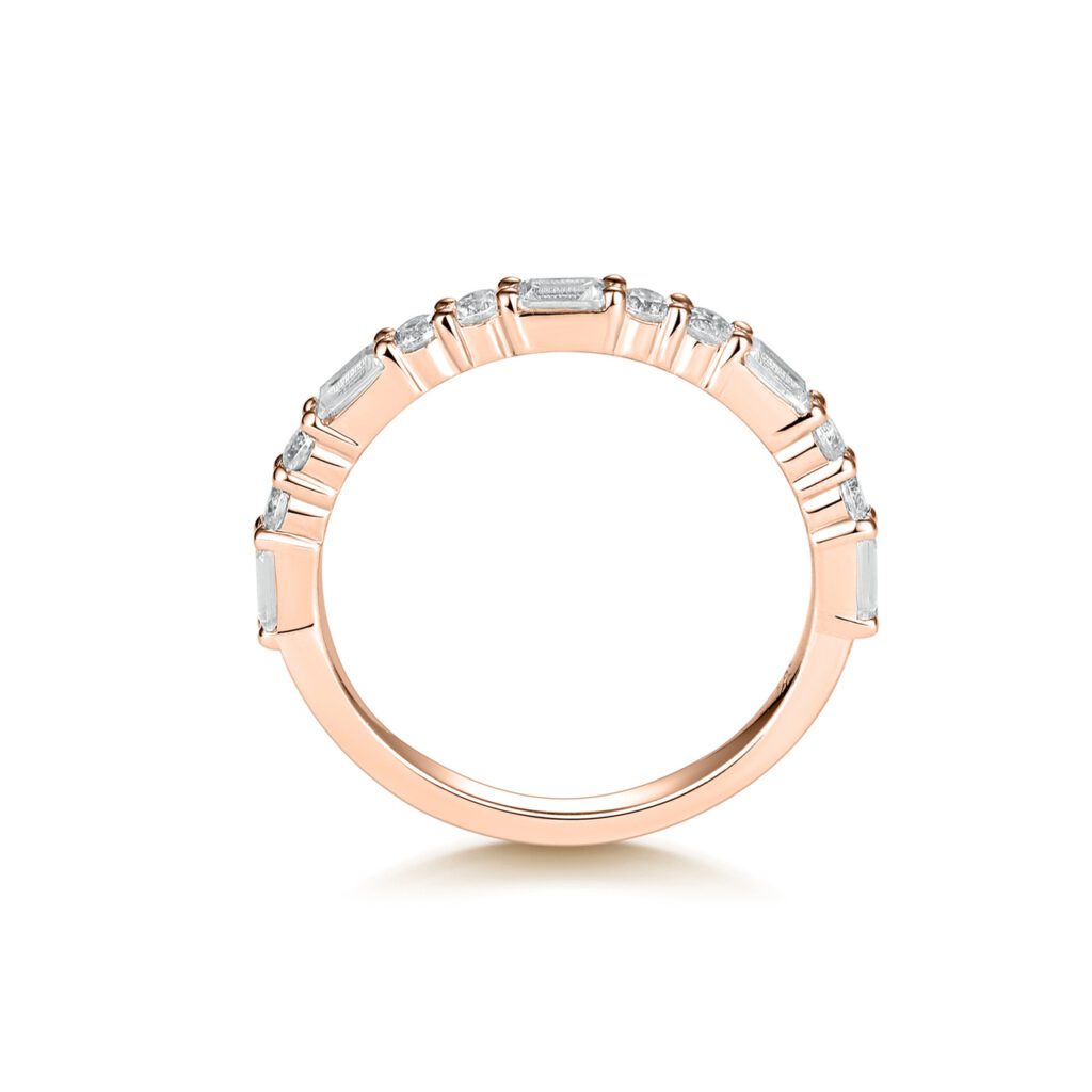 Leisa 0.64 carat – Halvallians med smaragd- och rundslipade diamanter i 18k Roséguld