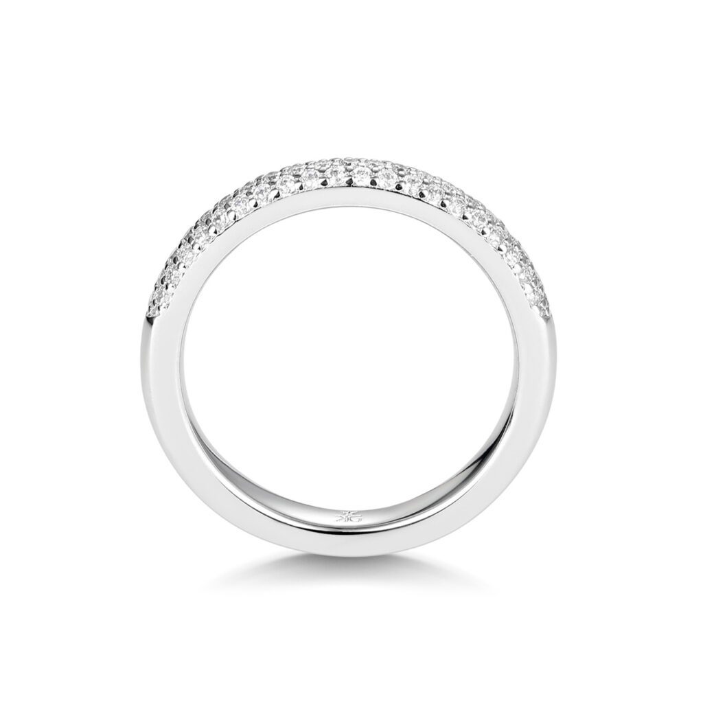 Madelyn 0.45 ct – Elegant alliansring i 18k Vitguld med 61 diamanter