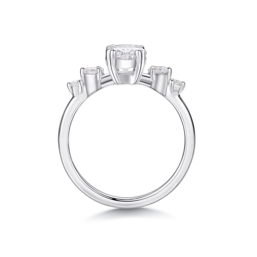 Mina – Förlovningsring i 18k Vitguld med diamant