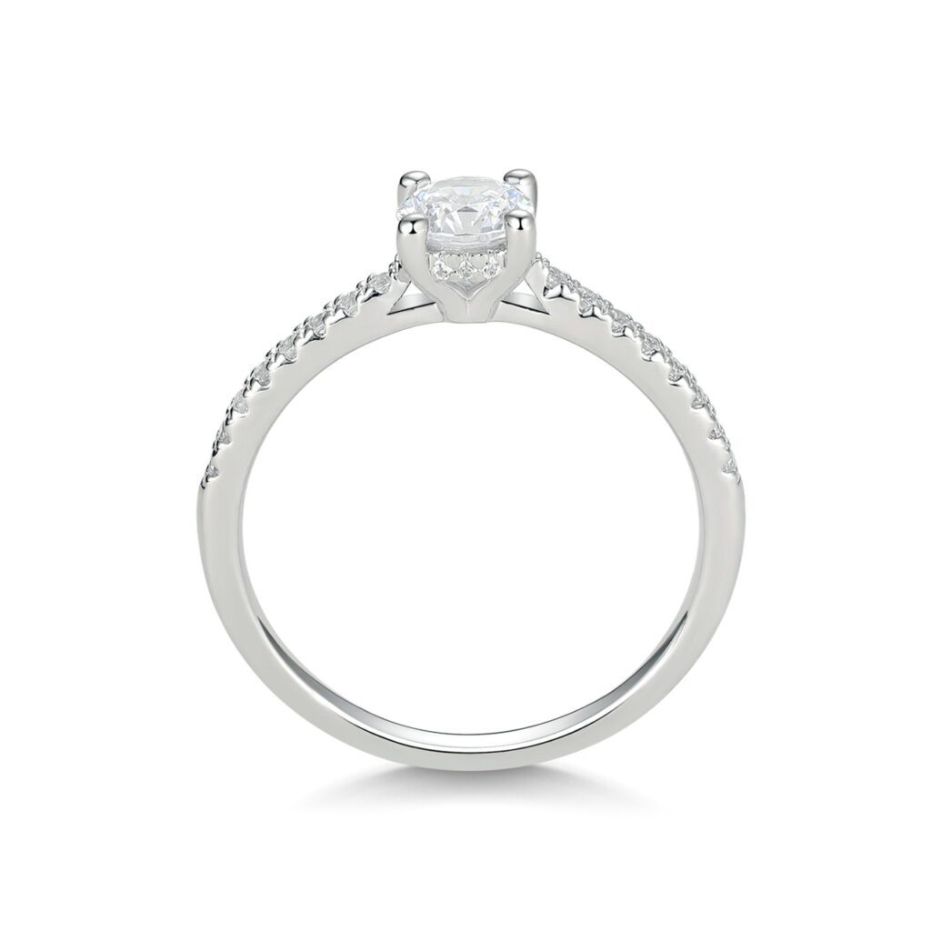 Sylvia – Sidostensring med diamanter i 18k Vitguld