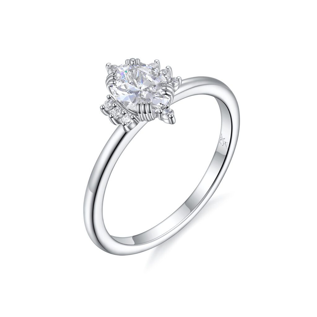 Liyara – Ring med flera stenar i 18k Vitguld