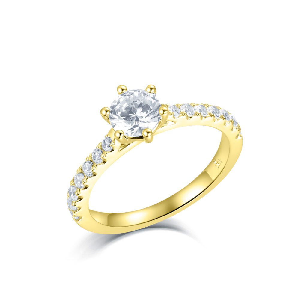 Jenny – Sidostensring med diamanter i 18k Gulguld