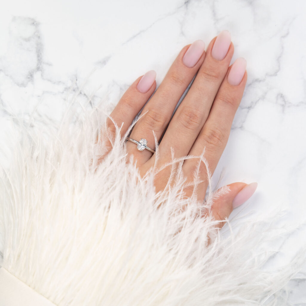 Althea – Förlovningsring i 18k Roséguld med hidden halo för extra lyster