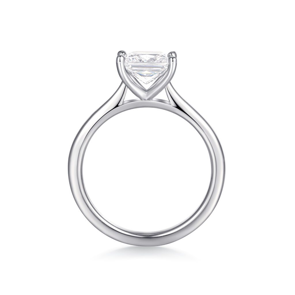 Natalia – Elegant Solitärring i 18k Vitguld med diamant