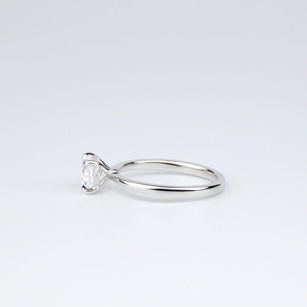 Selina – Elegant Solitärring i 18k Gulguld med diamant