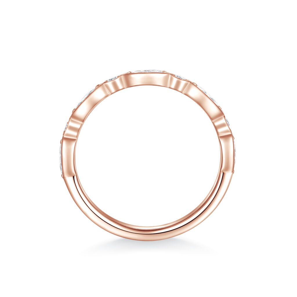 Mya Petite 1.5 mm – Charmig Vintage Alliansring i 18k Roséguld