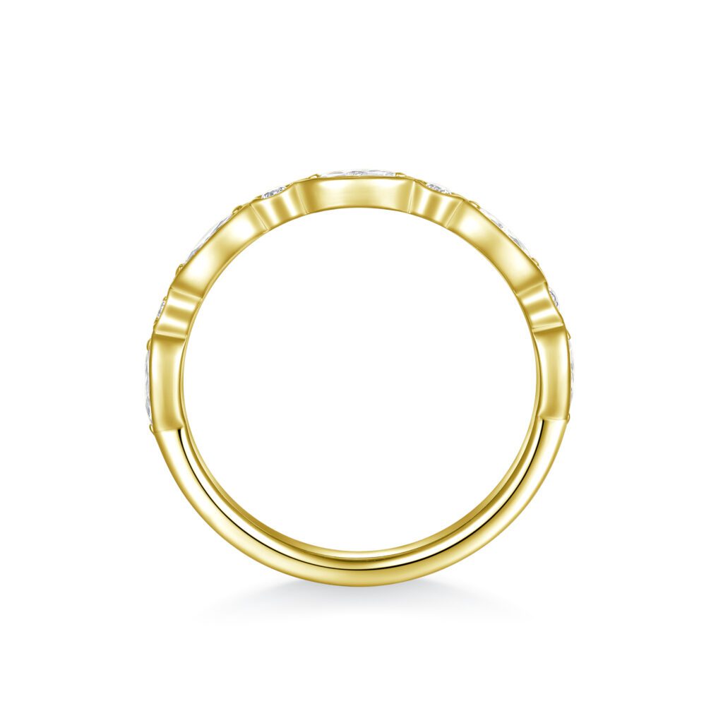 Mya Petite 1.5 mm – Charmig Vintage Alliansring i 18k Gulguld