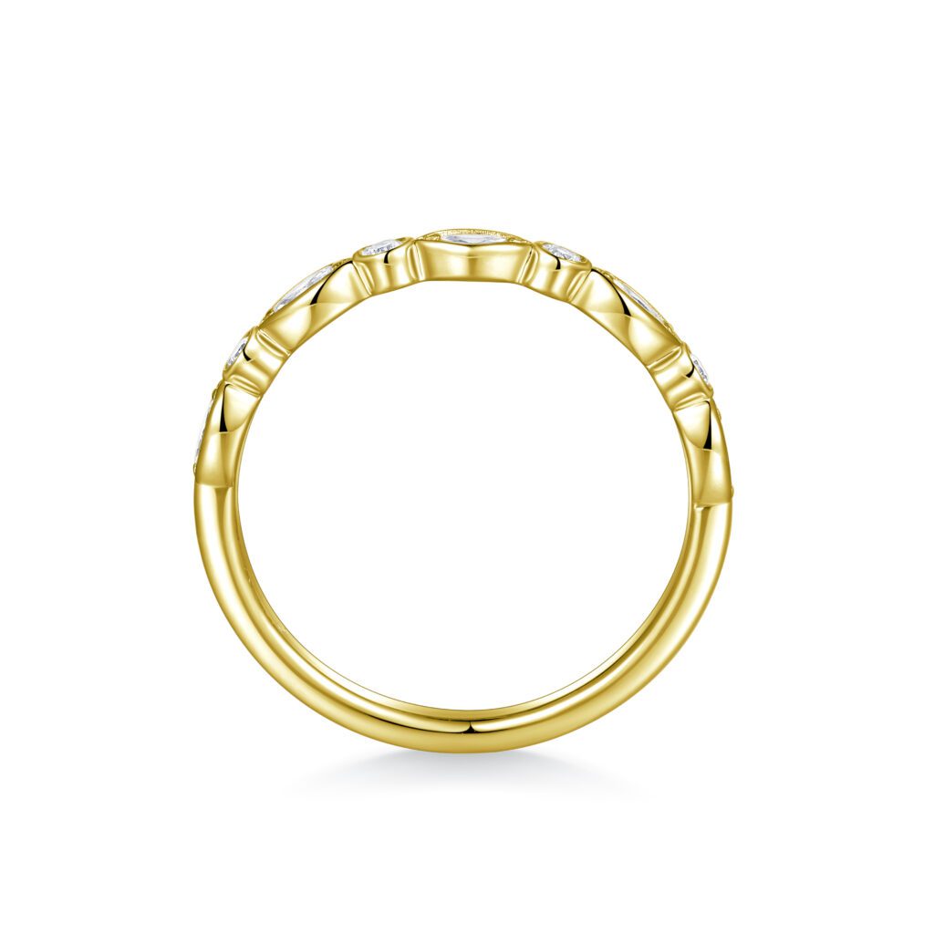 Mya Classic 2.5 mm – Charmig Vintage Alliansring i 18k Gulguld