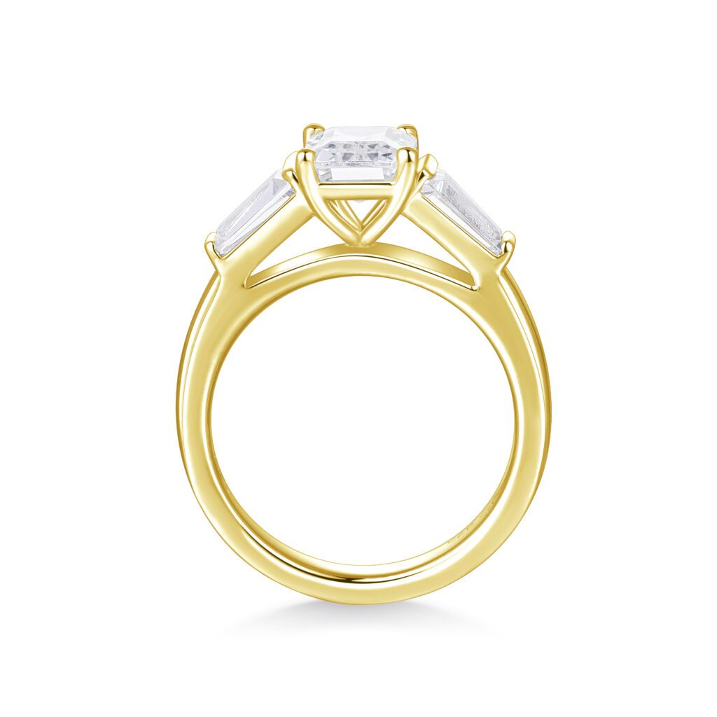 Tova – Elegant Trestensring i 18k Gulguld