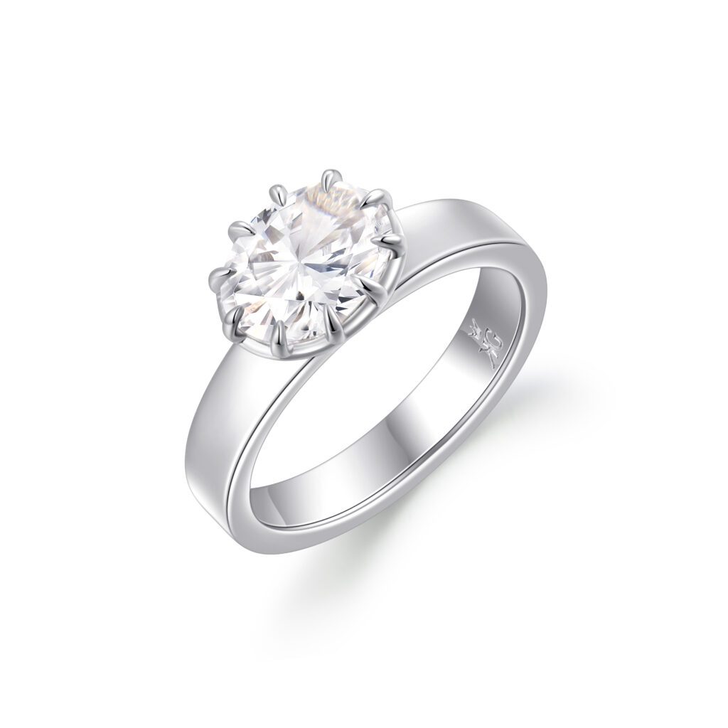 Navia – Unik East-West Solitärring i 18k Vitguld